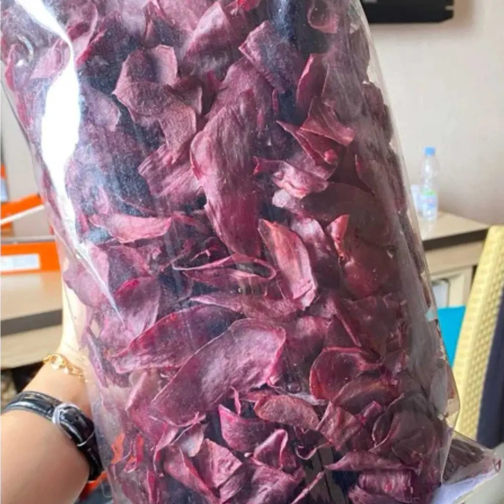 Keripik ubi ungu renyah dengan warna alami yang menggoda