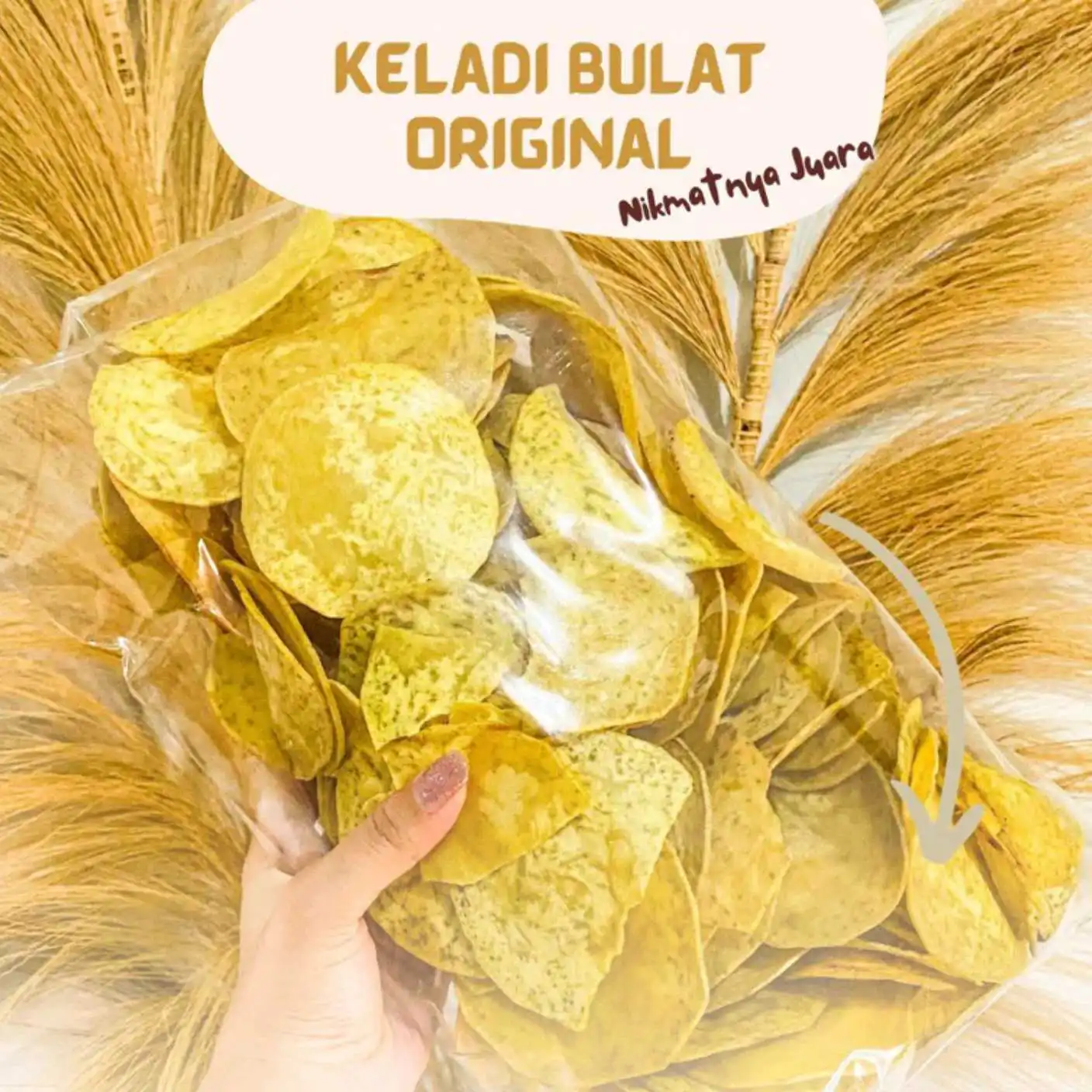 Keripik bulat original berwarna kuning keemasan dengan tekstur tipis dan renyah