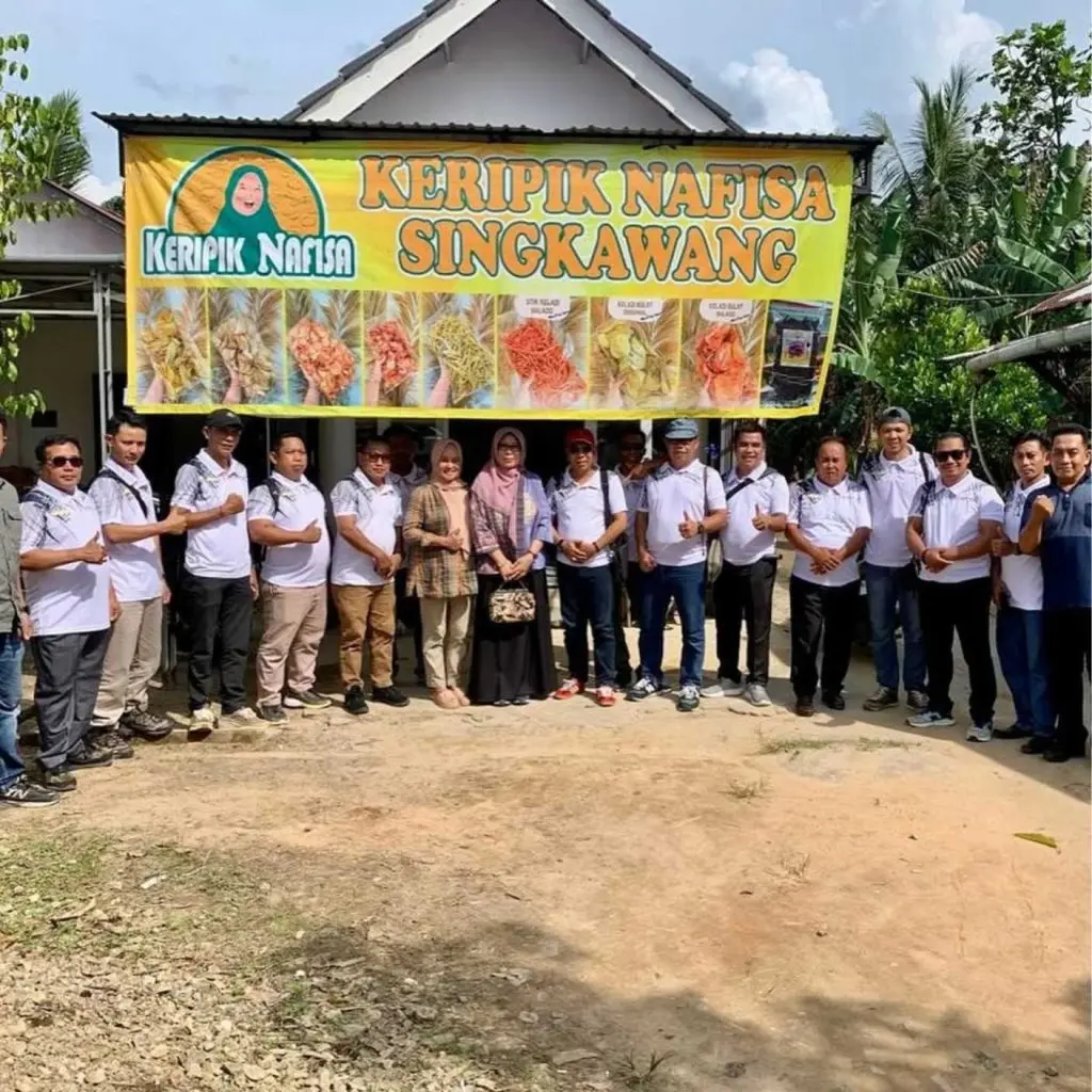 Kunjungan Bapak Camat, Lurah, dan Pengusaha Sawit dari Ketapang ke Galeri Keripik Nafisa Singkawang bersama Dinas Disperindag