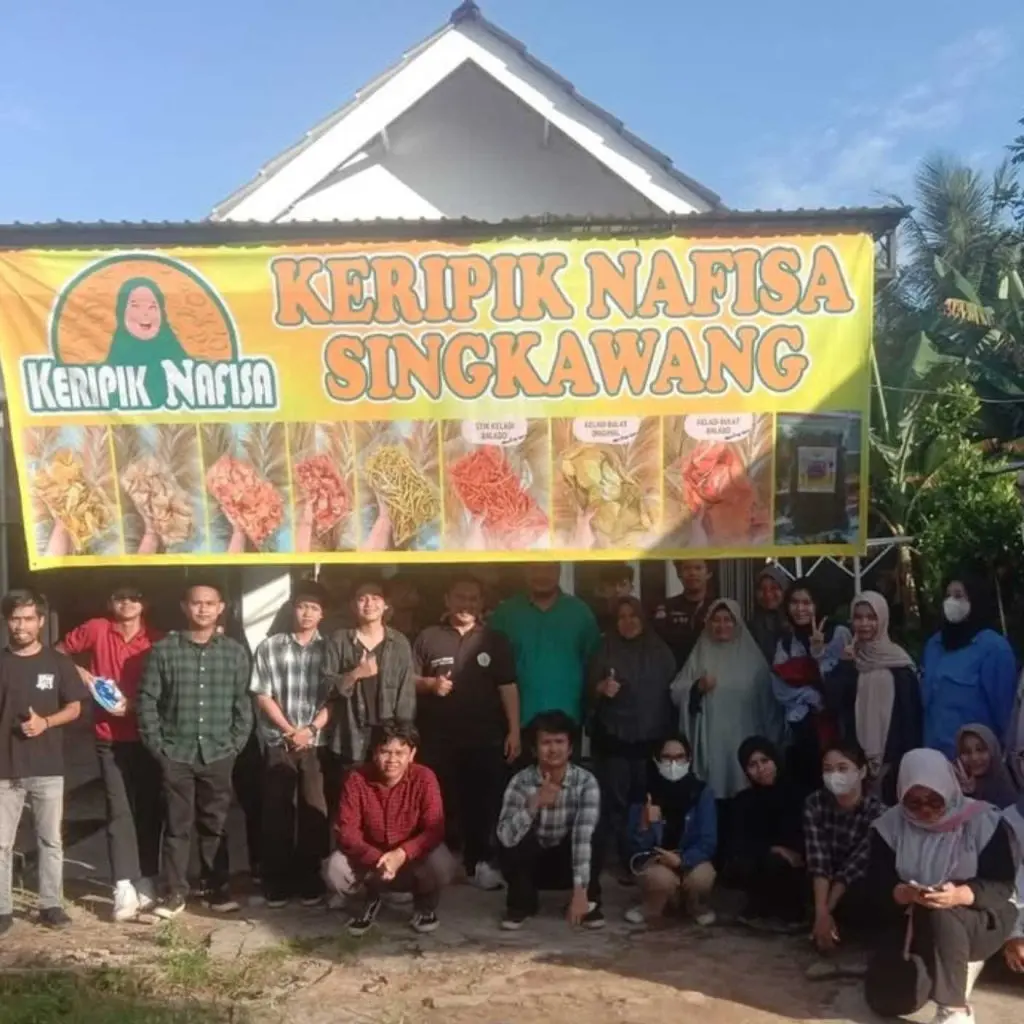Kunjungan Fakultas Teknik Industri UNTAN Pontianak ke Galeri Keripik Nafisa yang didampingi Dinas Pertanian Singkawang
