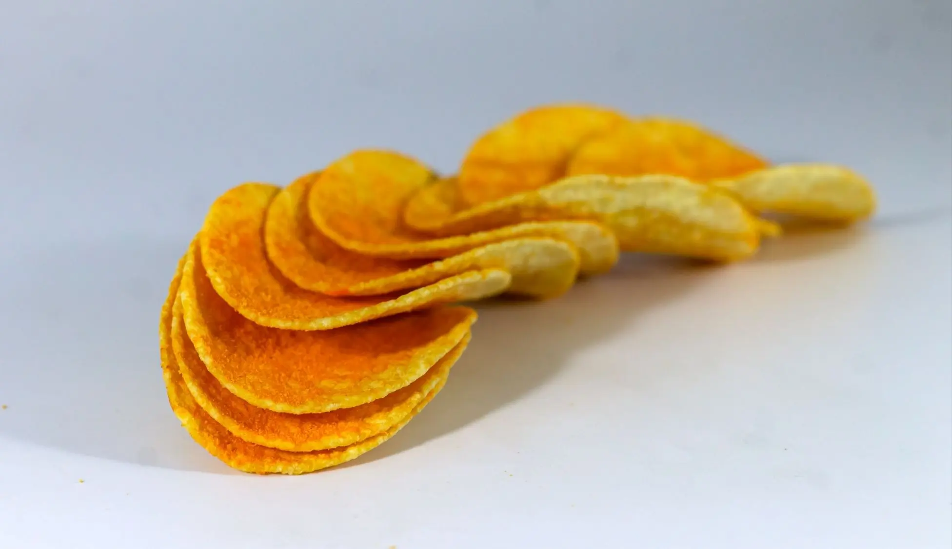 Keripik Jadi Teman Setia Nongkrong, Belajar, dan Kerja